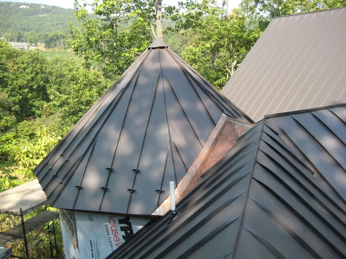 Professional Roof Tarp Installation by Craftsman Roofing in Arlington Heights